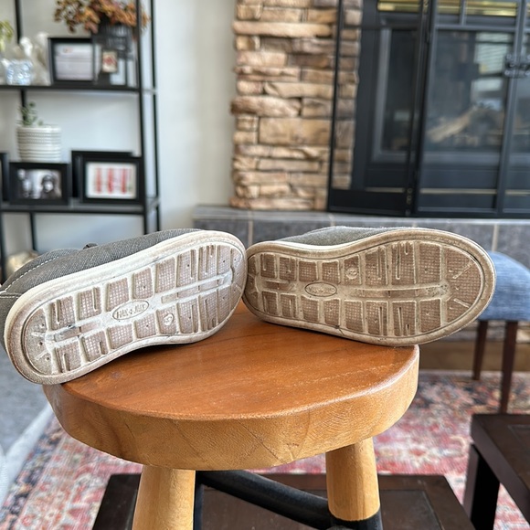 Kids Max and Jake shoes. Size 6. EUC. - Picture 5 of 5